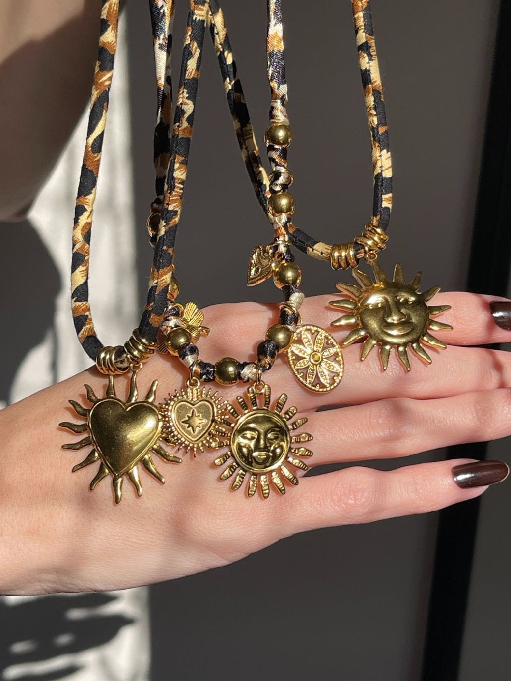 Colar Charms Zuri Ouro 18k