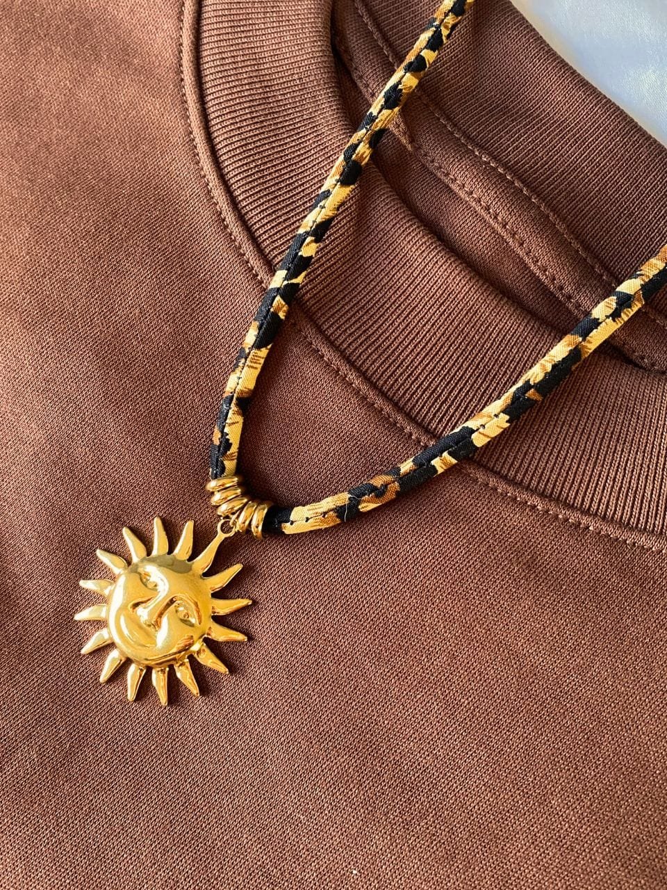 Colar Charms Zion Ouro 18k